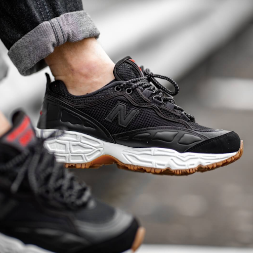 New balance hotsell 801 black